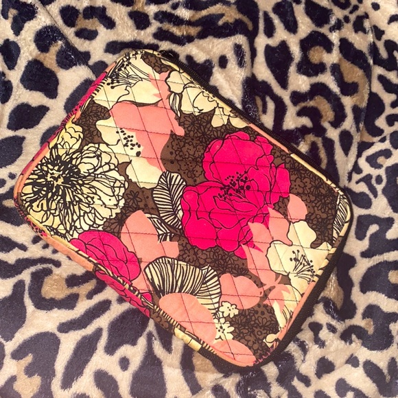 Vera Bradley tablet case - Picture 2 of 5